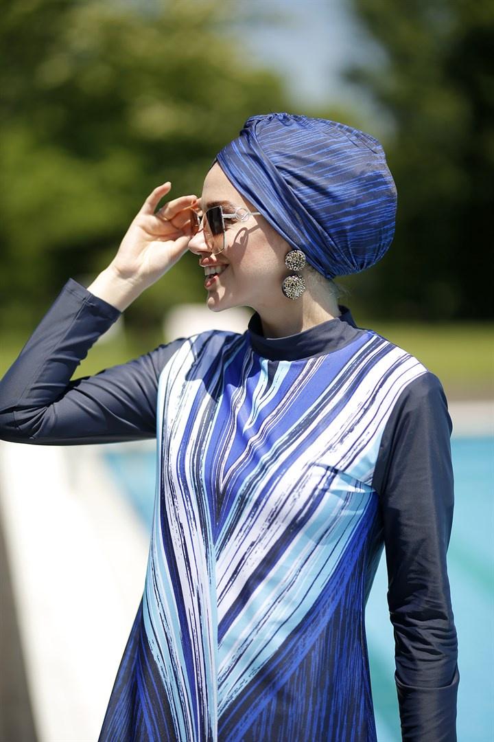 Product Introduction of Muslimah Swimming Suit 3 Pieces Set Women Swimming Suit Long Sleeve Swimwear Hijab Swimsuit Plus Size 34