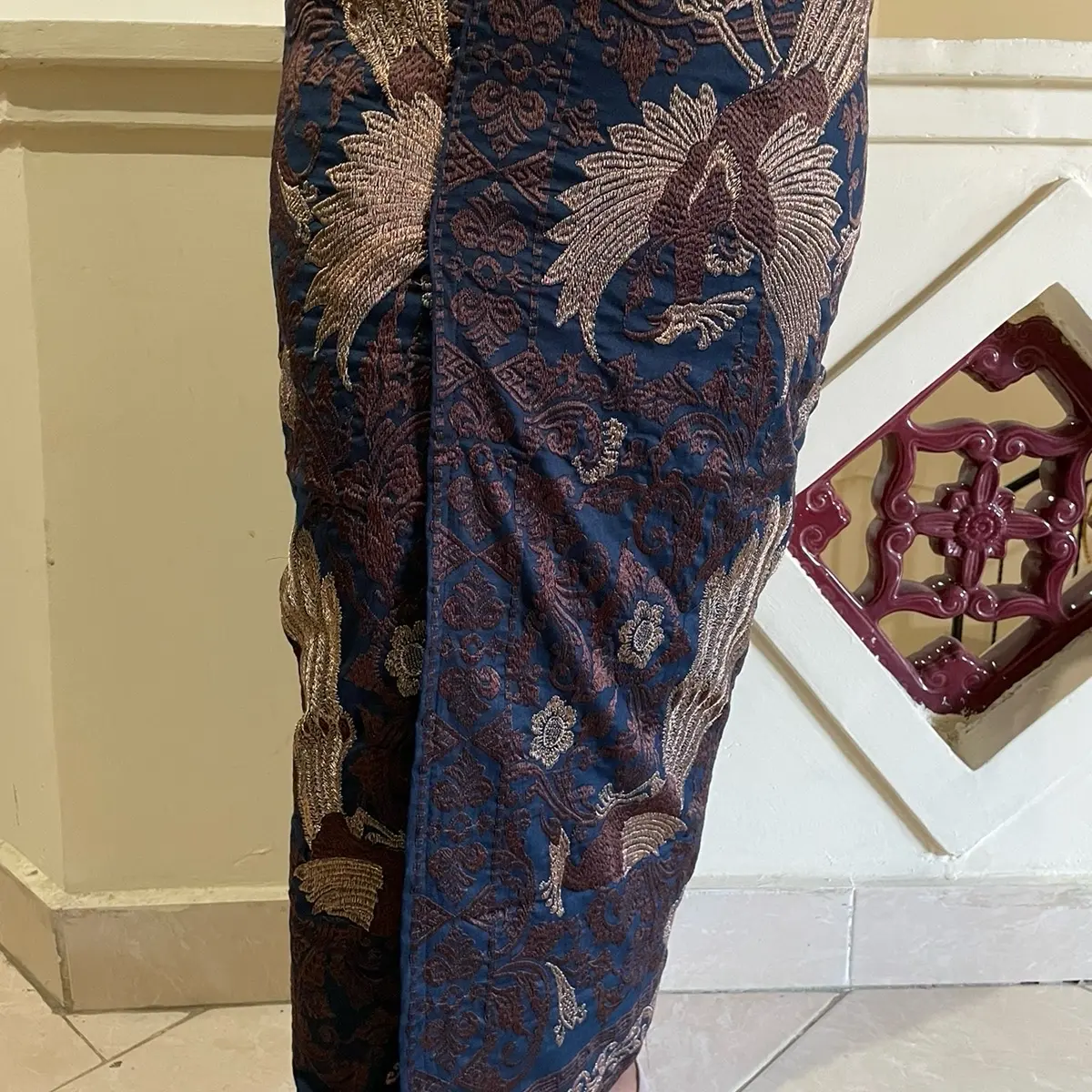 Kamen bordir motif Merak lasem baju tradisional