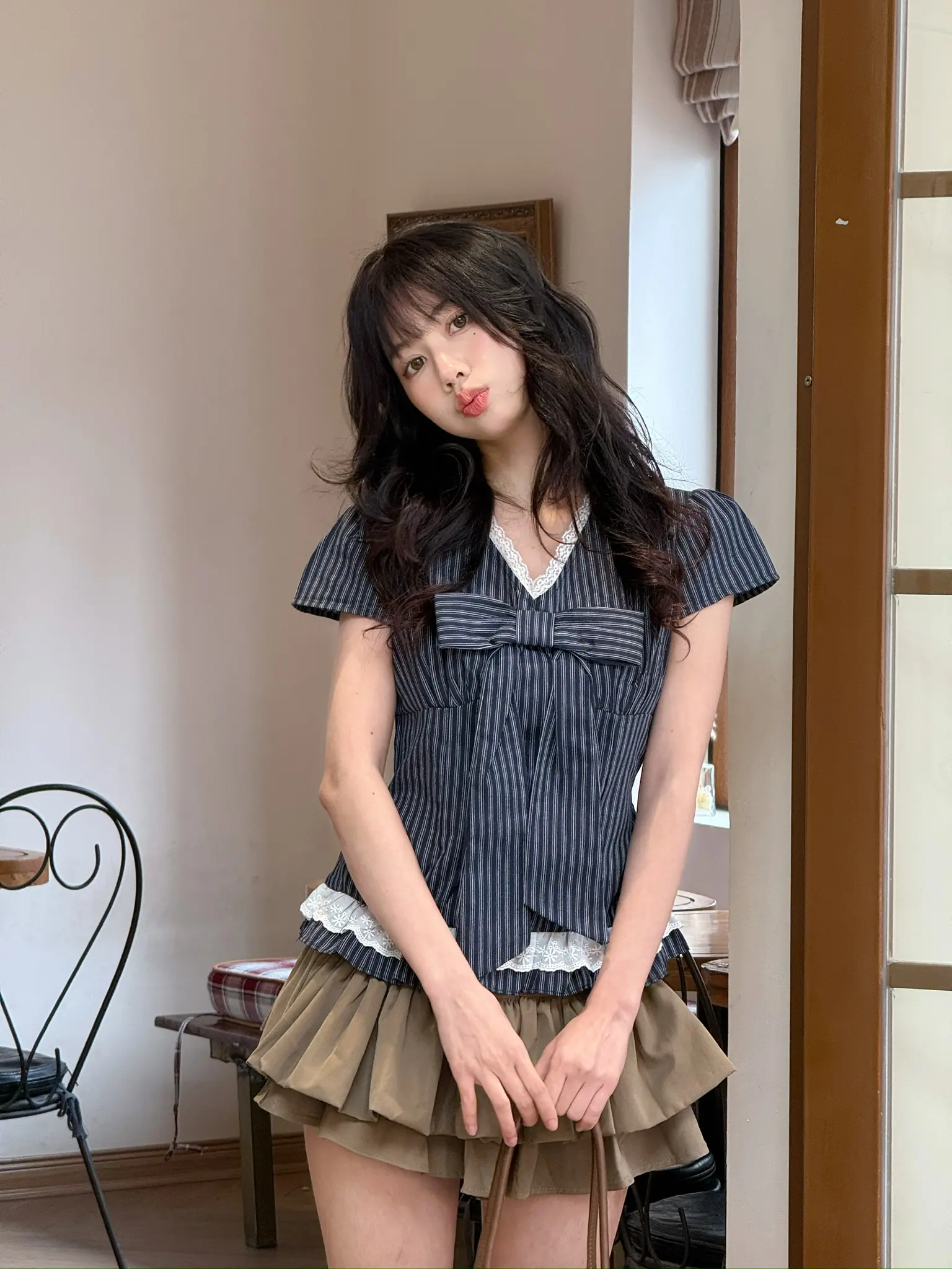 Áo sơ mi kẻ sọc cổ tim phối ren kèm nơ xinh xắn, Áo kiểu bèo gấu dễ thương thời trang hè - 29feb.closet - A560 | BigBuy360 - bigbuy360.vn Áo sơ mi kẻ sọc cổ tim phối ren kèm nơ xinh xắn, Áo kiểu bèo gấu dễ thương thời trang hè - 29feb.closet - A560 | BigBuy360 - bigbuy360.vn