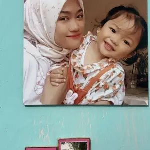 CETAK FOTO UKURAN 20X20 isi 5 pcs Dipasang di Dinding gantungan