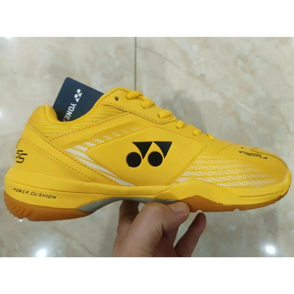 Yonex yellow Ultra-Light 5th Generation Men Women Same Style 65z3 Anti-Slip Carbon Board Sports Shoes Professional