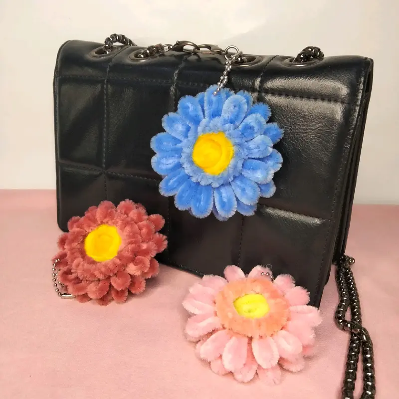Ganci Bunga Garbera Kawat Bulu PipeCleaner 9x9 cm untuk Aksesoris Tas dan Gantungan Kunci 0