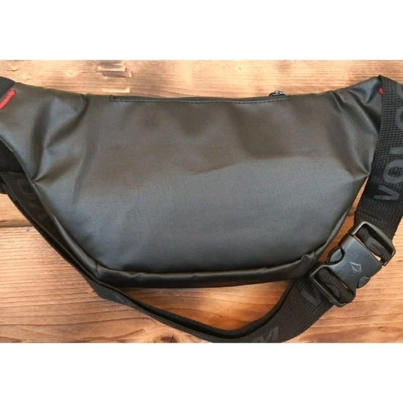 TAS PINGGANG VOLCOMM TAS VOLCOMM WAISTBAG VOLCOMM TAS SELEMPANG VOLCOMM WATERPROOF TAS PRIA WATERPROOF Hitam 3