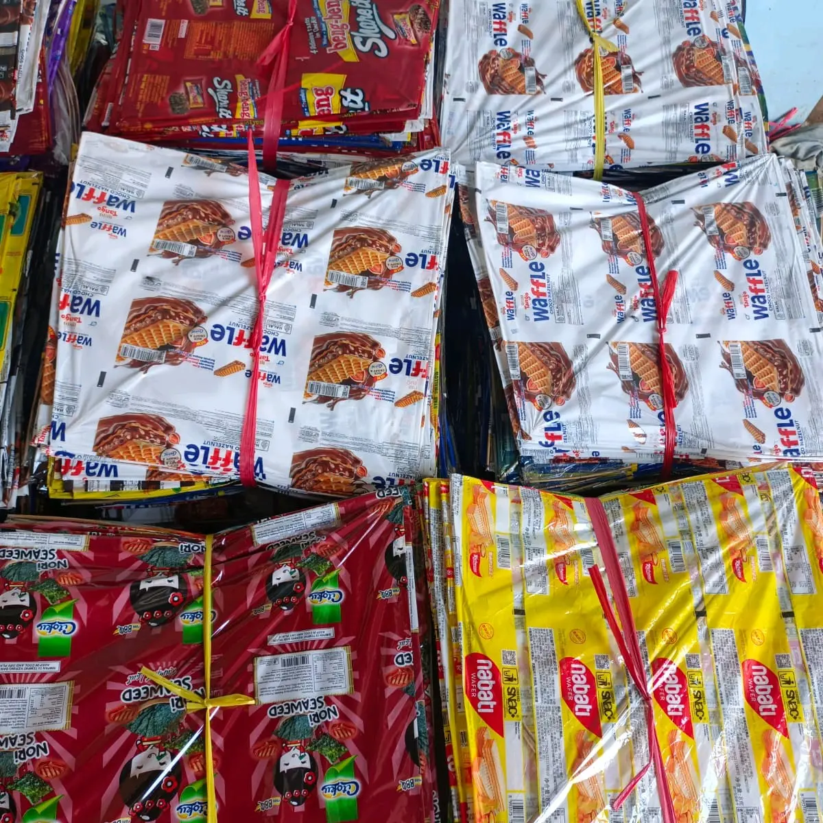 Layangan Plastik ukuran 58 isi 100 pcs +bonus 2 pcs