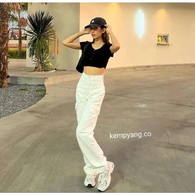 KEMPYANG - Loose Hightwaist Cargo Jeans Warna Brokenwhite 27-34