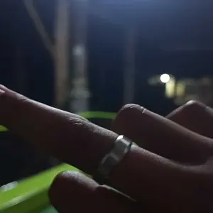 Satu Paket Gelang Rantai Padi Titanium Dan Cincin Polos Pria Wanita - Desain Elegan dan Tahan Lama