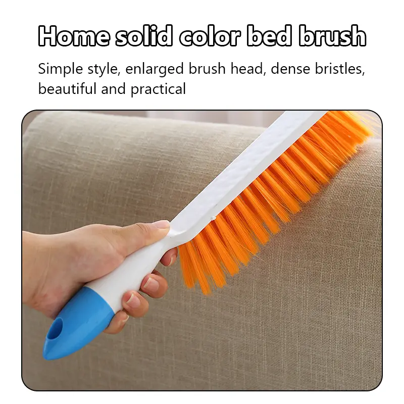Long-handled dust brush, extended handle for easy dust removal, suitable for use in multiple environments