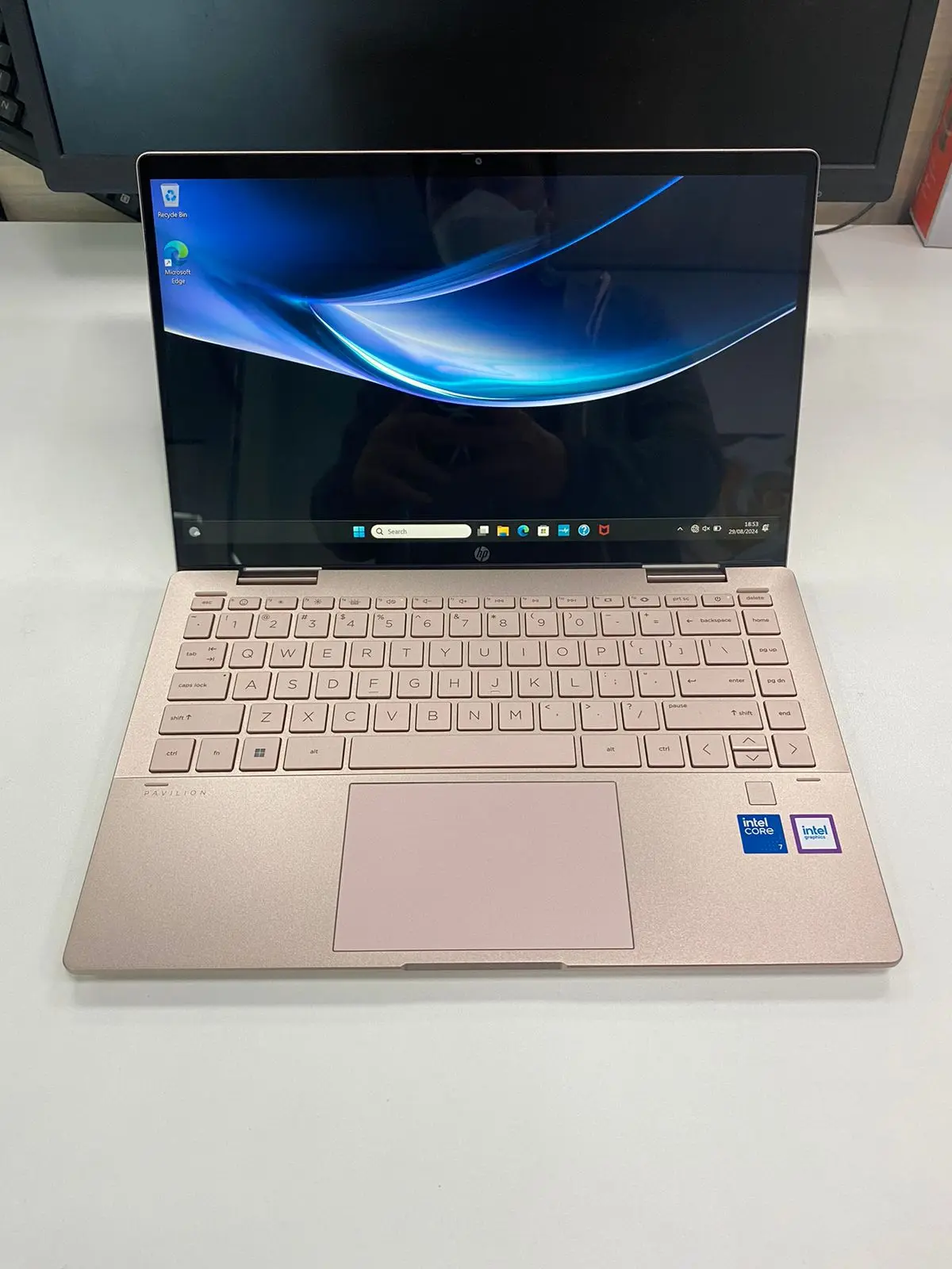 HP Laptop Pavilion x360 Convertible 14-ek2666TU