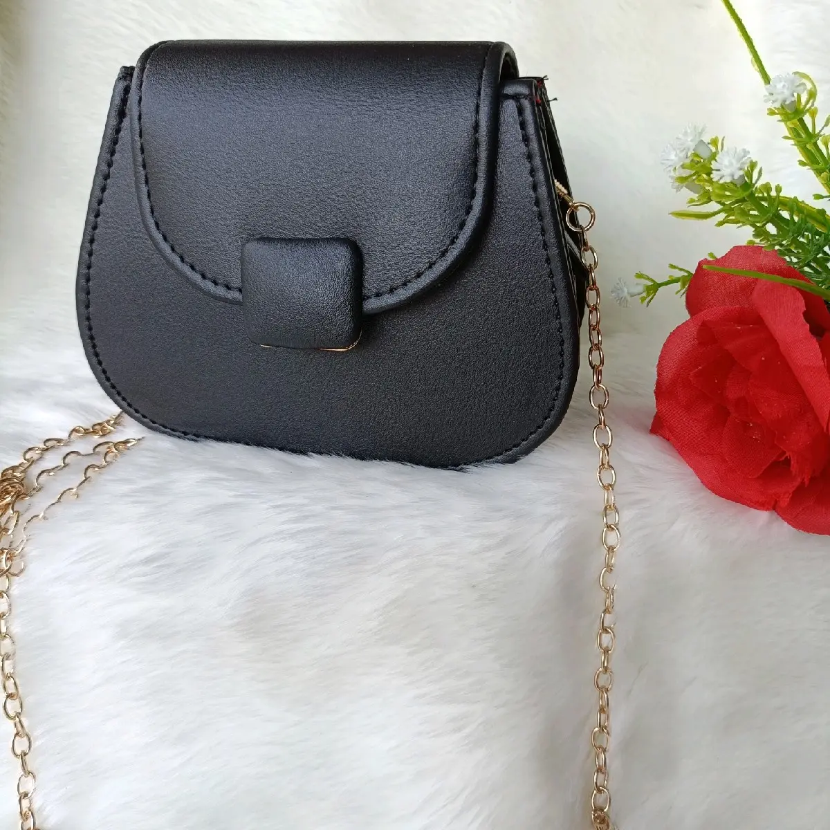 TAS SELEMPANG WANITA MINI YURA TERBARU