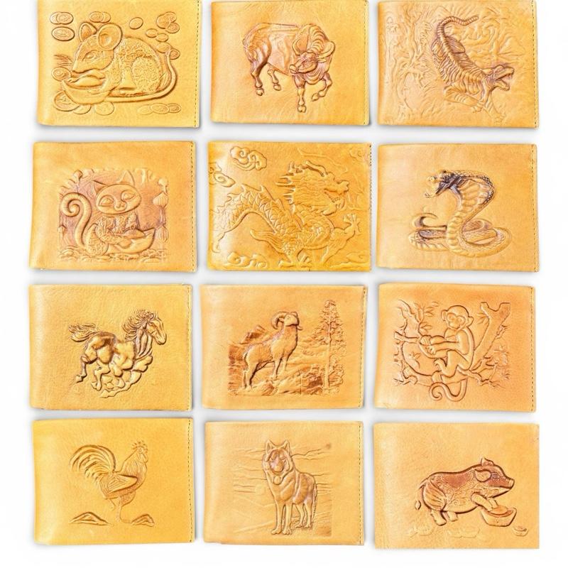   Tặng Miếng Dán  Ví Da Bò 12 Con Giáp Phong Thuỷ  Chất Liệu Da Bò Sáp Kích Thước 9.5x12cm Đựng Vừa Giấy Tờ Cũ Nhiều Ngăn Hình Chữ Nhật Wallet Nam Kem 