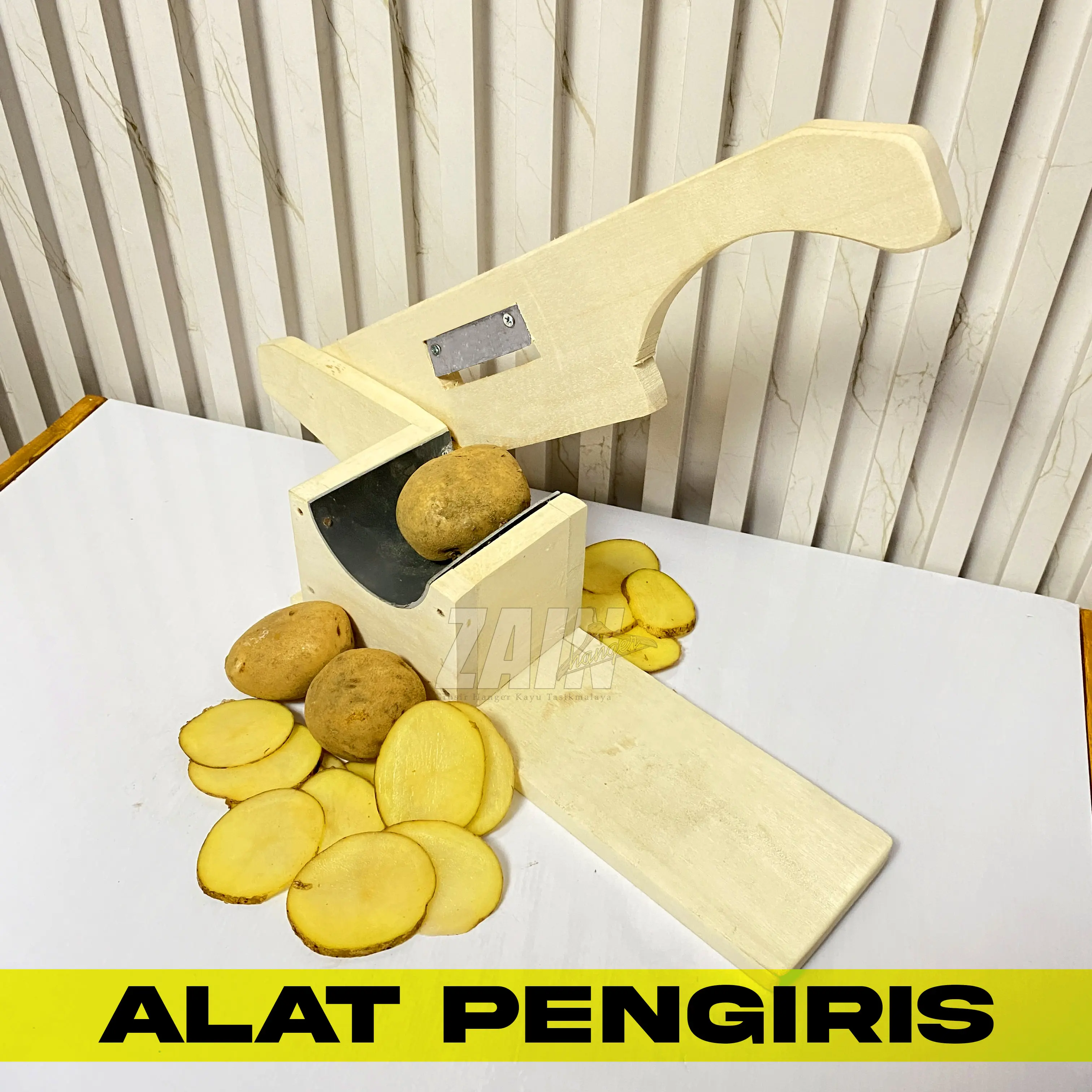 Alat Pengiris Keripik Bahan Kayu