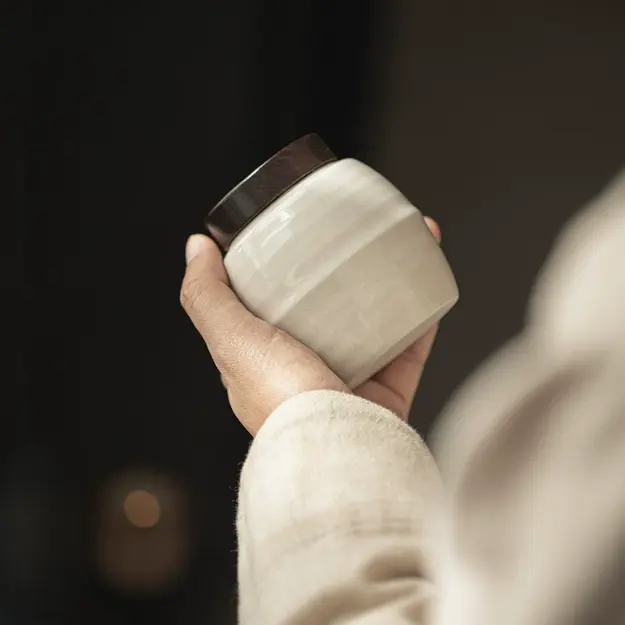 Porcelain tea can small capacity,agarwood powder jar,ebony cover incense powder caddy,mini size easy to carry,pseudo-ginseng canister,ceramic sealed tank,tea ceremony accessories,incense accessories
