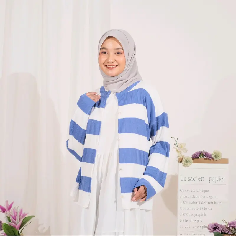 Cardigan Baju Knitwear Rajut Premium dengan Kancing untuk Wanita Lengan Panjang - Casual, Crop, Kerah, Outer Nyaman Oversize Kardigan Sweater Tebal Atasan Tangan Lembut Hitam 2