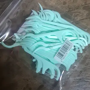 Olaif Dental Ultra Floss Toothpick -  50pcs - Classic Floss Toothpick - Tusuk Gigi & Gusi dengan Benang Gigi Licin & Tipis untuk Sela-sela Gigi yang Rapat