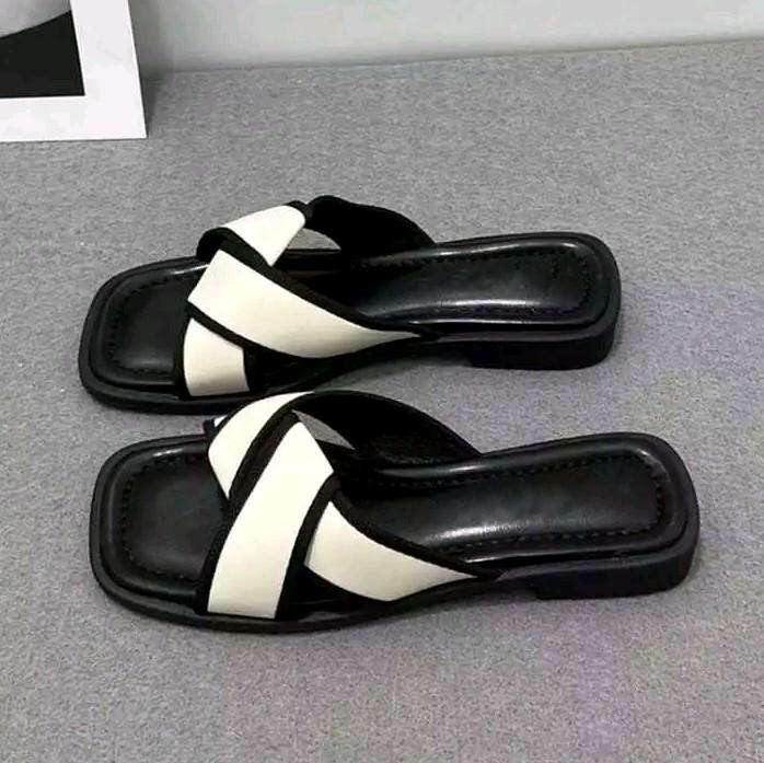 Brian Kyra Flat - Sandal Wanita Teplek Platform Sandal Cewek Slop Empuk 5