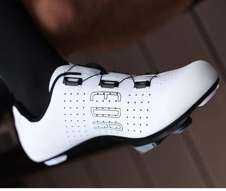 Product Introduction of LAMEDA New Cycling Professional Shoes Men Rubber Sole Bicycle Shoes Microfiber Upper Road Bike Unlocking Shoes 25