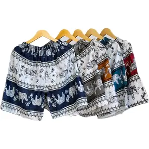 Celana Pendek Selutut / Celana Pendek Wanita dan Pria Motif Gajah Thailand Bahan Rayon Harian