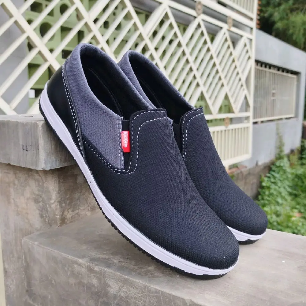 Sepatu Casual Pria Sepatu santai Kerja pria DC02 Sport flat Shoes anti slip Simpel sandal Slip on & Sepatu flat terlaris