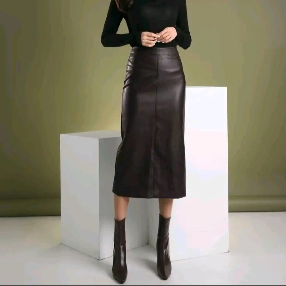 Rok Kulit PU Midi Wanita Model Korean Elegan Style Polos Belah Belakang Hitam Panjang Casual - Hitam Mini 7