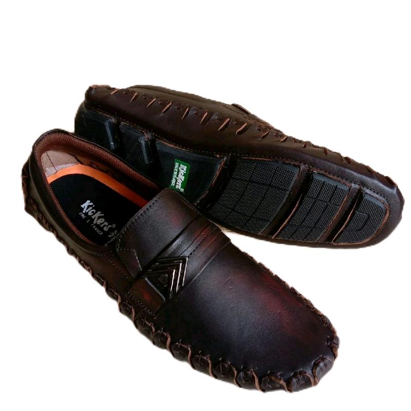 Sepatu Casual Kulit Asli Model Terbaru Anti Slip - Flat, Karet 0