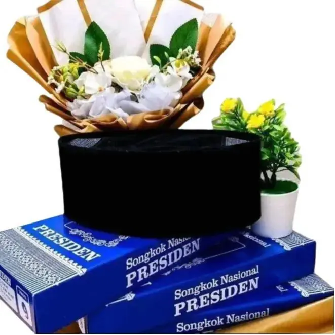 Peci Songkok Hitam Bahan Contesa Tipe AC/9CM Kualitas Terbaik Desain Elegan Ukuran Tepat untuk Pilihan Anda Bahan Terpilih Tipe Spesifik