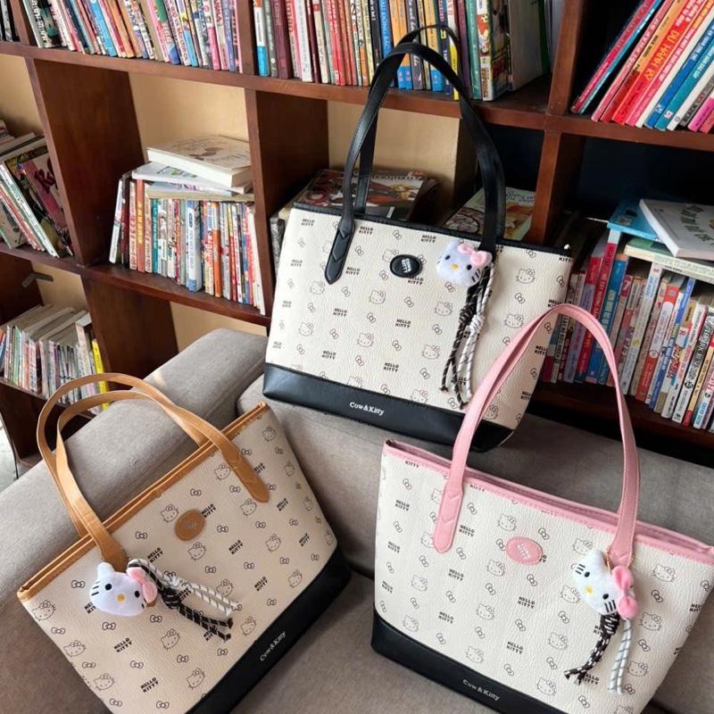 [Tặng charm micky] Túi xách nữ  đeo vai chất da PU in vân mèo kitty dáng công sở sang trọng