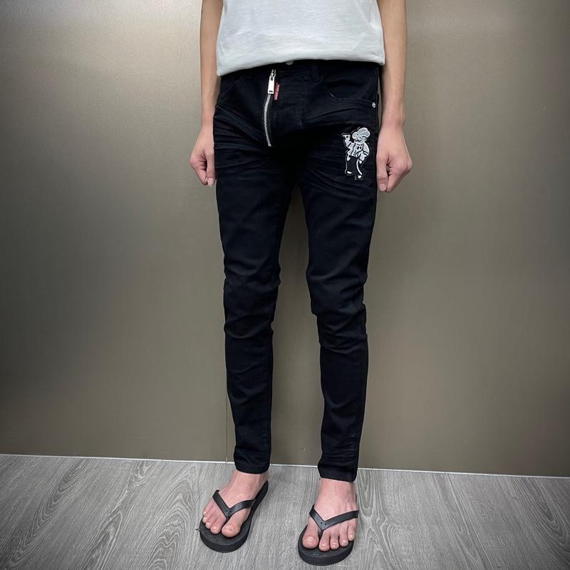 Quần jean nam màu đen thêu hình cao bồi mix khoá lộ mã DC27