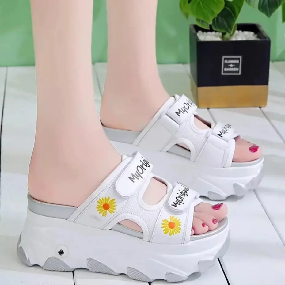 Sandal Fashion Anak dan Dewasa Perempuan Sandal Jepit Sandal Terbaru Terkini