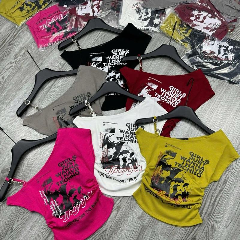 ( DUỚI 50 KÝ )  ÁO TAY CON LỆCH VAI IN CHỮ FOM NGẮN TRÊN RÚN