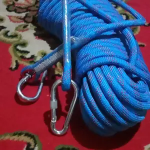 Tali Karmantel Paracord Panjat Tebing Mendaki dengan 2 Carabiner
