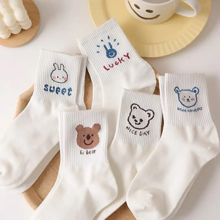 [luckydino] Kaos Kaki Cartoon Putih Panjang Bear Rabbit Women Socks Kaos Kaki Berkualitas Putih Panjang Korean Style