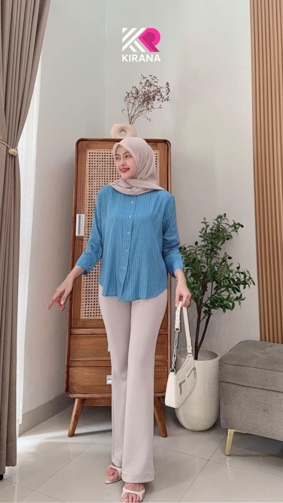 KIRANA KEMEJA LINYA DAILY SALUR X ELRAYSUMAN  Wanita Atasan