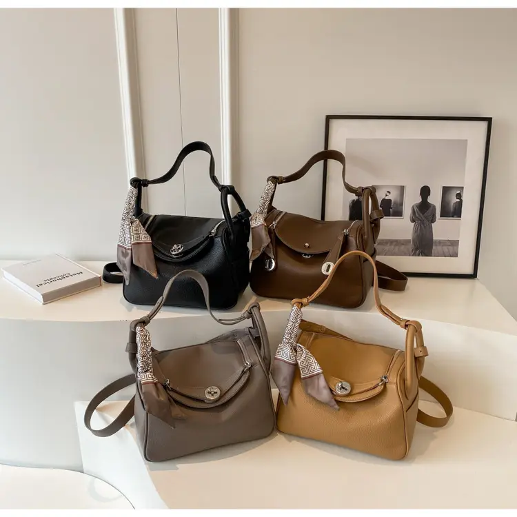 Women Bag New Trendy Fashion Autumn and Winter Crowd Design Crossbody Bag Popular Handheld Pillow Bag