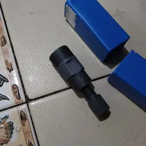 Treker Magnet Puller / Tracker Magnet Multi Fungsi Grip On Alat Bengkel Motor Trecker Traker Motor Multifungsi Puller Traker Wheel Double-headed Magneto Puller M24 & M27