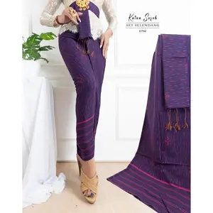 KAMEN LEMBARAN & SELENDANG KATUN SISIR MOTIF ENDEK LURIK