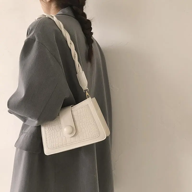 Women's Shoulder Bag Underarm Bag Women's Bag New Small Square Bag Design Bag Versatile Shoulder Bag