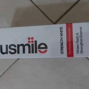 [New Launch] usmile Pasta Gigi Strength White 90g - Odol Pemutih & Perlindungan Enamel | Pro Power Whitening Toothpaste | Mencerahkan Gigi | Anti Bakteri | Hilangkan Noda Membandel | Gigi Kuning | Gigi Sensitif | Penghilang Noda Gigi