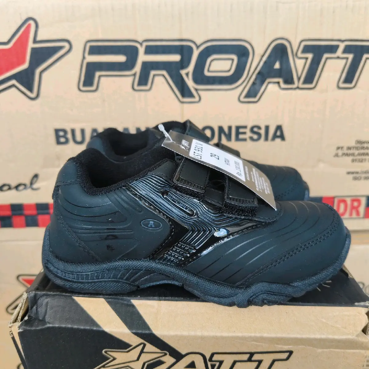 Sepatu Pro Att Perekat Full Hitam LST 931 V