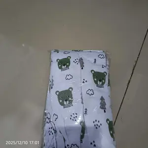 Geos Gendongan Bayi Praktis Polos Motif