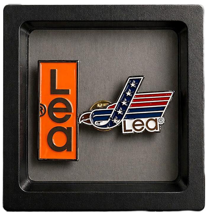 Gambar Lea Pin Enamel Logo Lea & Slip Label 2 Buah Pin Enamel Unik untuk Tas Ransel Topi Jaket Pouch 3.5cm x 2cm & 3.5cm x 1.5cm dari Lea Jeans Official Kota Administrasi Jakarta Selatan Tokopedia