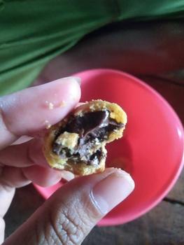 Product Review of COD Soes Coklat Cokelat/strawberry/ 500g/1kg /Update kemasan terbaru / merek baru/Malona/ mix rasa/halal Kue Sus Kering Isi soes coklat lumer 1 kgr Enak Murah （Cemilan keluarga, cocok untuk dewasa dan anak-anak） Chocolate Food Makanan Snack Manis from N**a r**a 3
