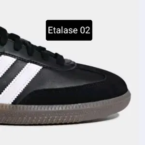 Etalase 02 Sepatu Samba Og Hitam List Putih