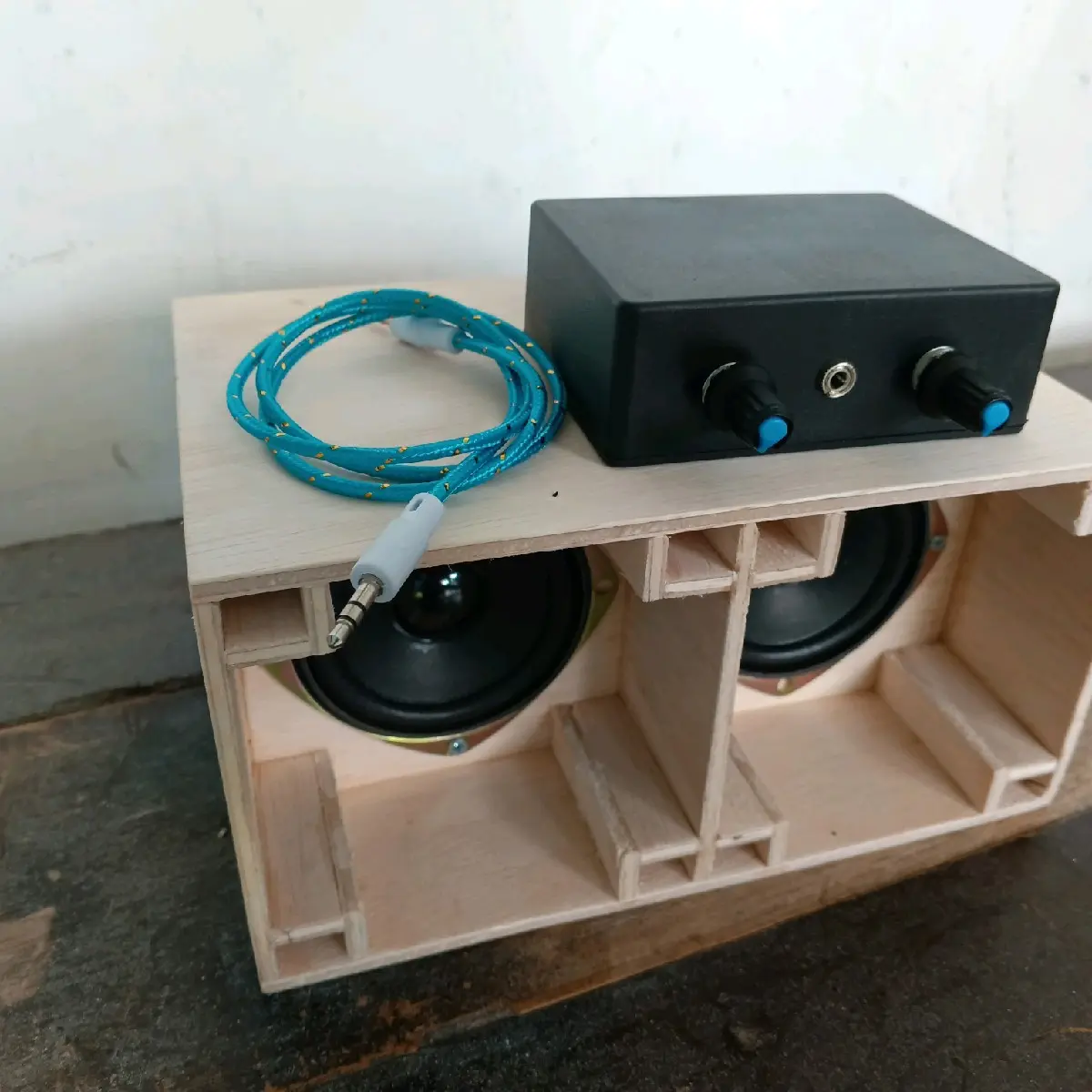 miniatur sound soun sytem