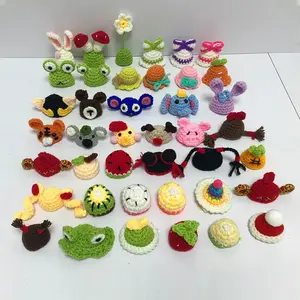 Handmade Knitted Hat for Small Animal, Mini Hand Pet Hat Tiny Hamster Hat for Parrot Snake Cute Chipmunk Guinea Pig Accessories