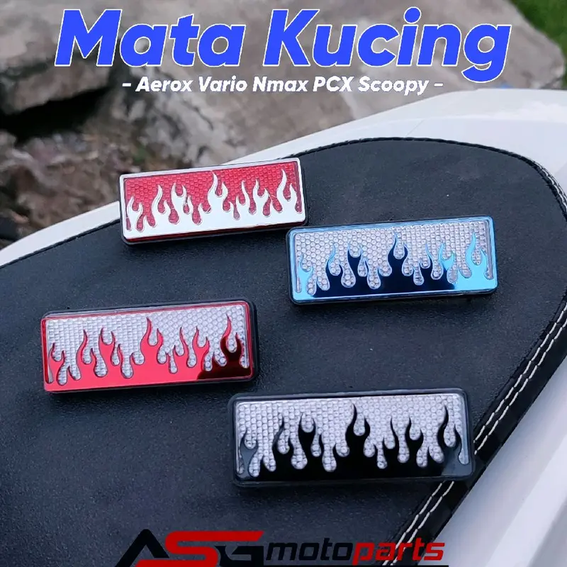 Mata Kucing Slebor Spakbor Belakang Motor Aerox Vario Nmax PCX Scoopy Xmax Reflektor Motorcycle 0