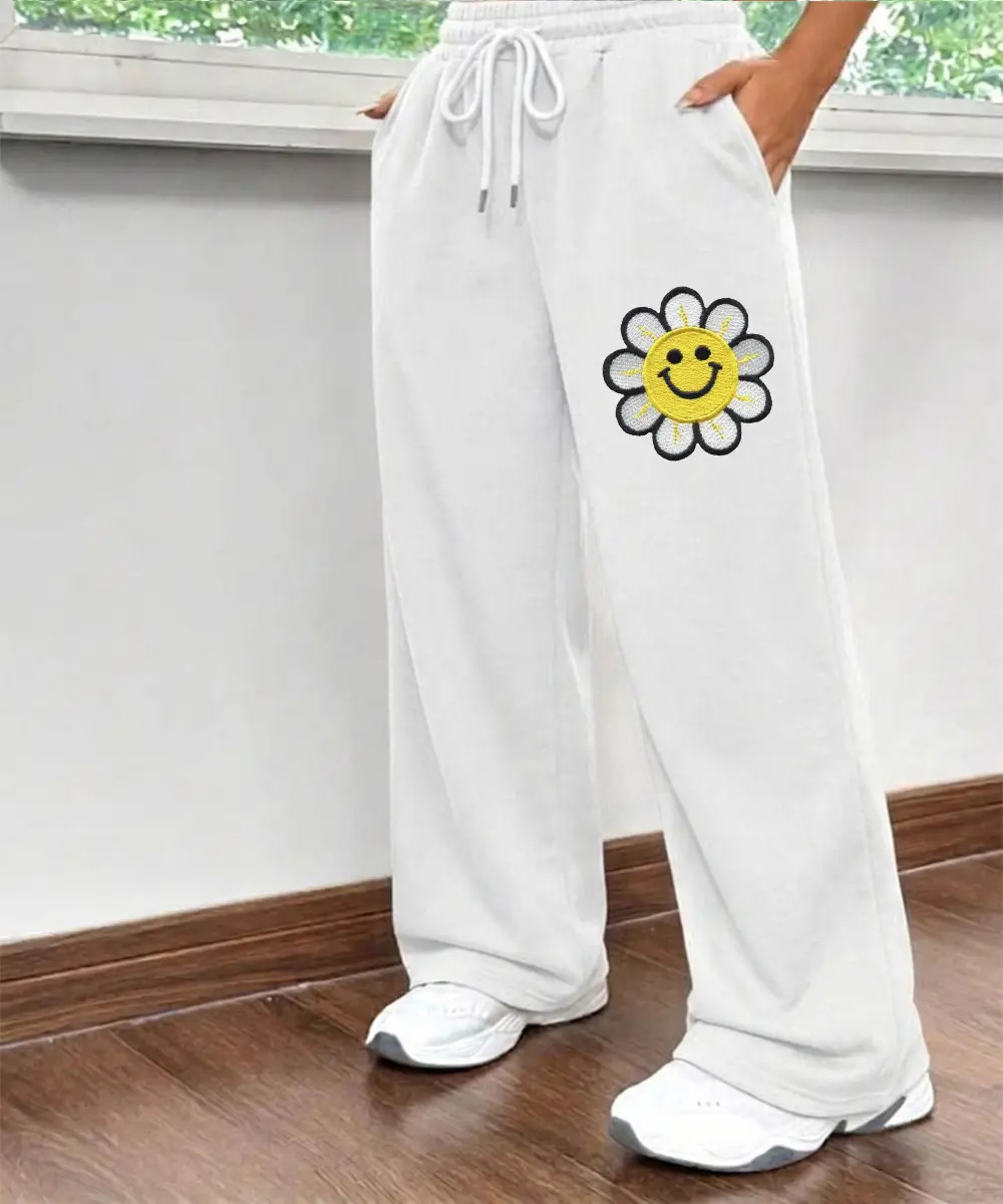 Celana baggy anak swetpants gambar smile sablon DTF untuk usia 2-17 Tahun tersedia berbagai warna hitam, putih, abu, cream, mocca