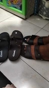 Product Review of SANDAL PRIA COWOK CASUAL BELI 1 GRATIS 1  PROMO Sendal Slop Kulit Pria Japit Slop Selop Jepit from H**h 2