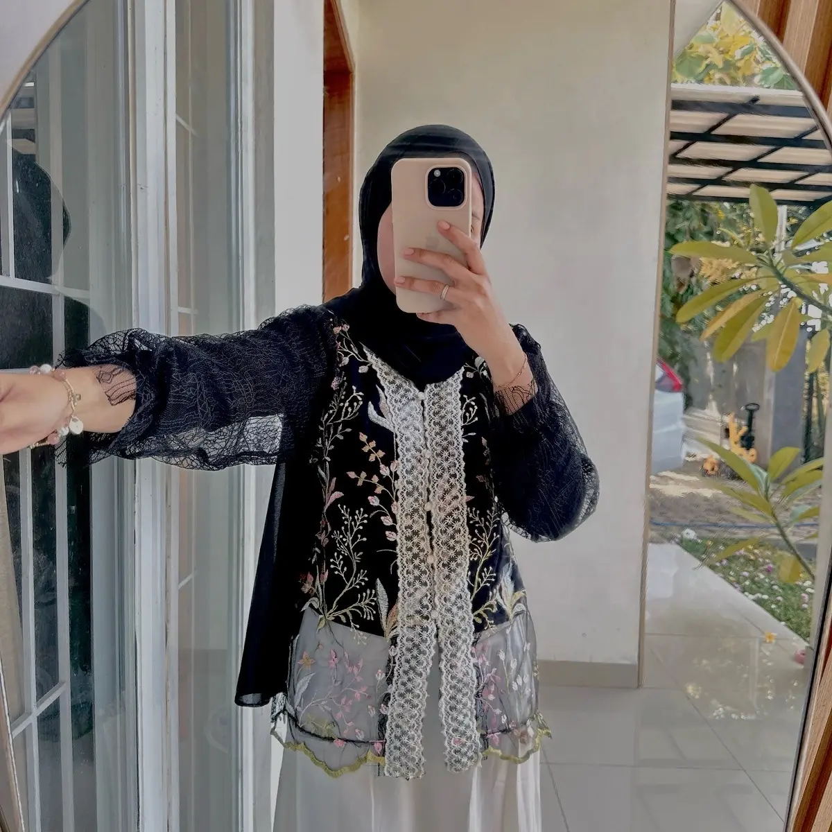 Migi - outer flowers / outer brukat / tunik kondangan