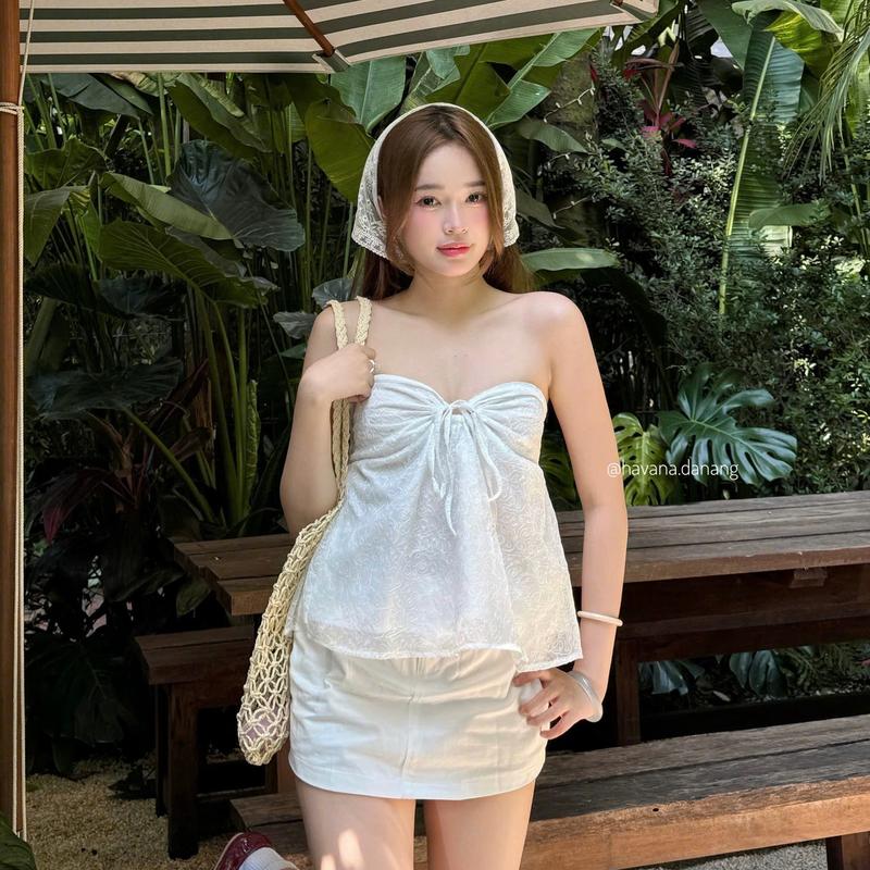 PB.HAVANA Áo kiểu TINI dáng yếm voan nhẹ hoạ tiết chỉ nổi phối ren AO494