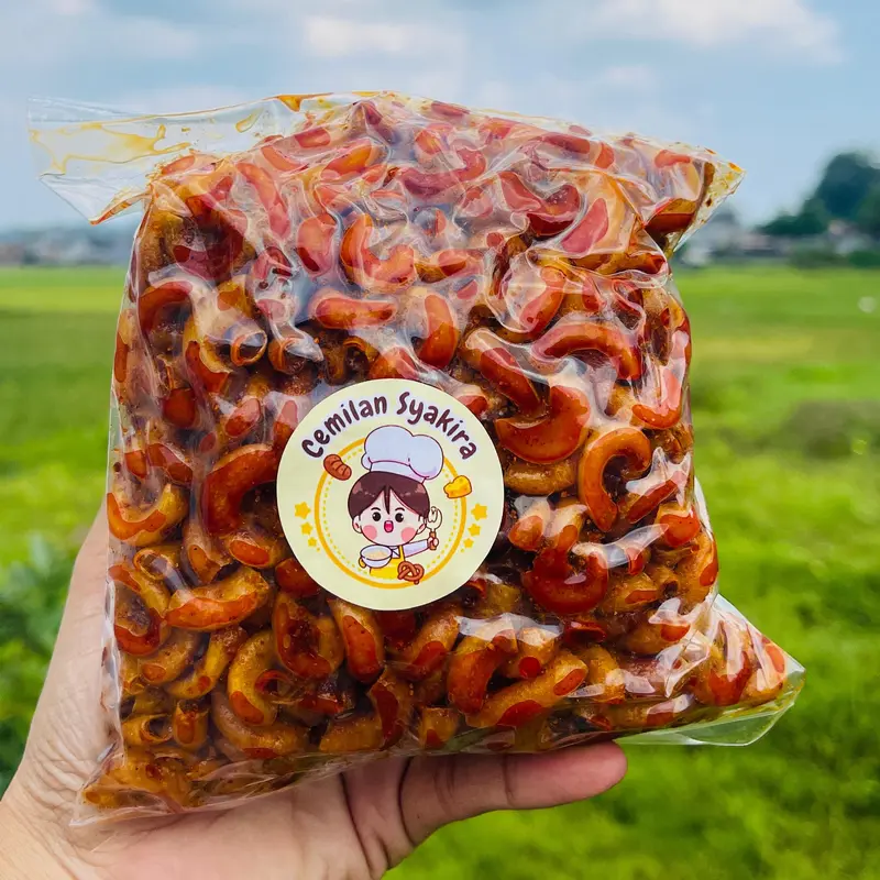 MAKARONI CIKRUH DAUN JERUK 250gram Makanan Camilan Asin Pedas Food Snack Cemilan 1